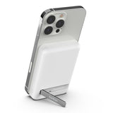 Моќен багер Belkin Q20i Wireless 5K Magnetic со Stand 5000mAh White