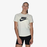 Nike Sportswear Essentials