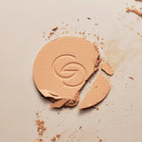 Giordani Gold Камена пудра збогатена со серум