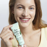 Love Nature Hydrating Maska за лице со органска алое вера и ананас