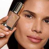Giordani Gold Eternal Glow Течна пудра СПФ 25