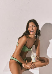 КОСТИМ ЗА КАПЕЊЕ ГОРЕН ДЕЛ Б