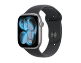 Apple Watch S11 GPS 42mm вселенско сиво алуминиумско куќиште со црна спортска лента - S/M