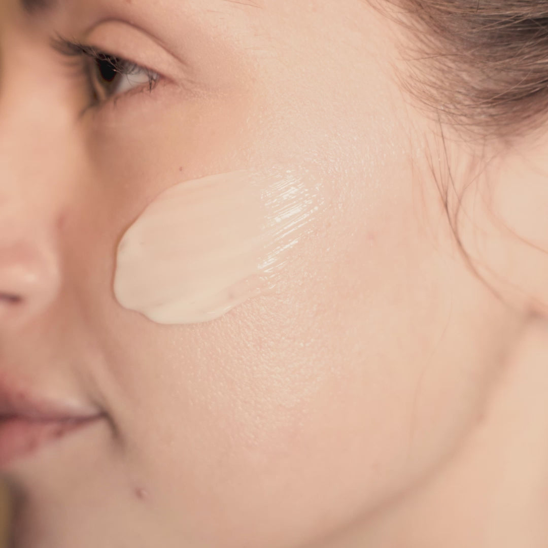 Love Nature Nourishing Крем за лице со чиа семе и органски мед