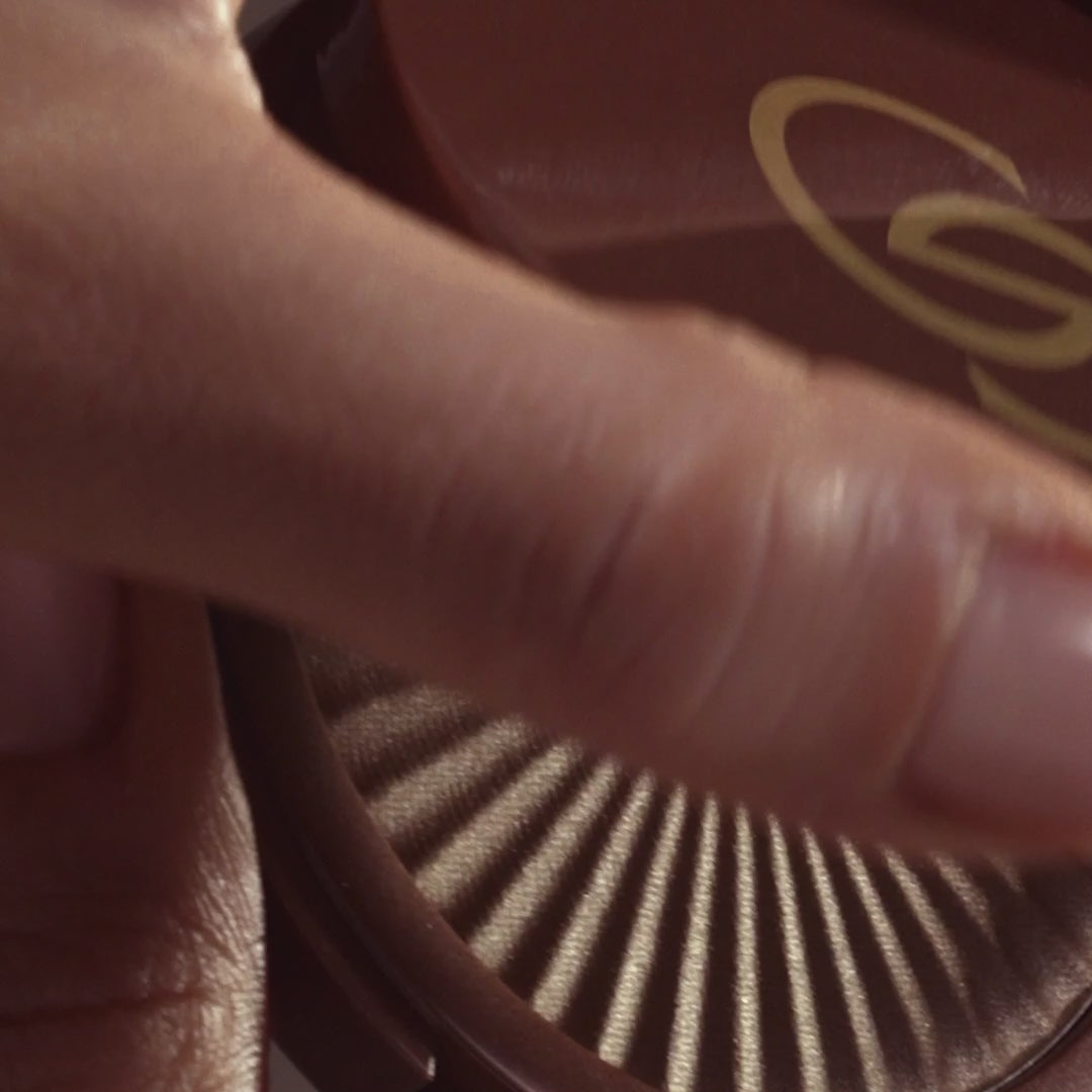 Giordani Gold Essenza Камена пудра-бронзер