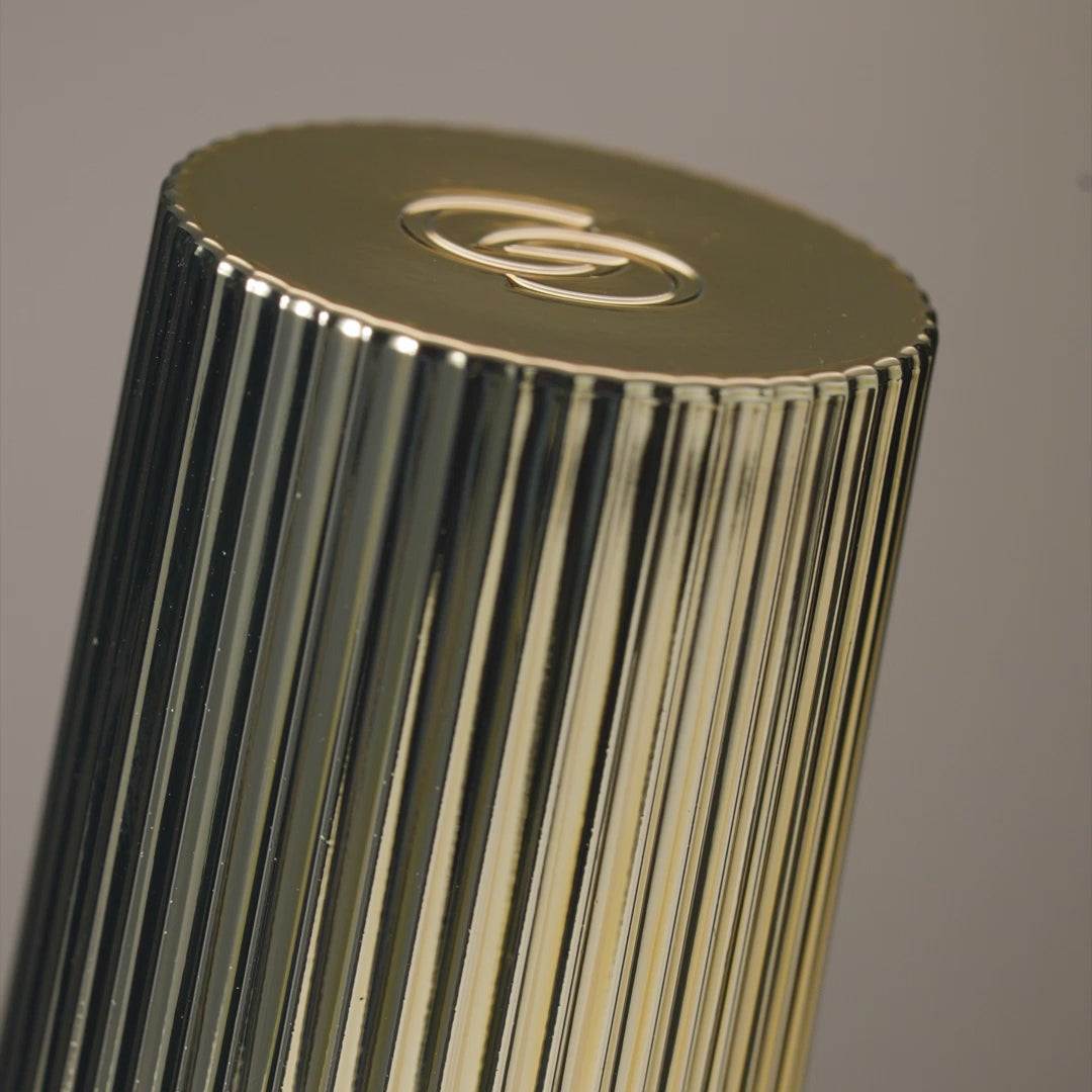 Giordani Gold Age Defying Течна пудра збогатена со серум со СПФ 12 +УВА-заштита