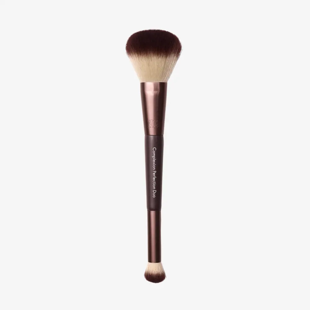 Complexion Perfection Двострана четка за совршен тен
