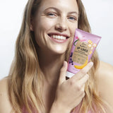 Love Nature Up-Loved Nourishing Регенератор што не се плакне со апциклиран цвет од банана и органско акаи